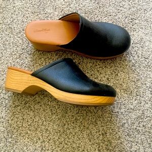 Black clogs